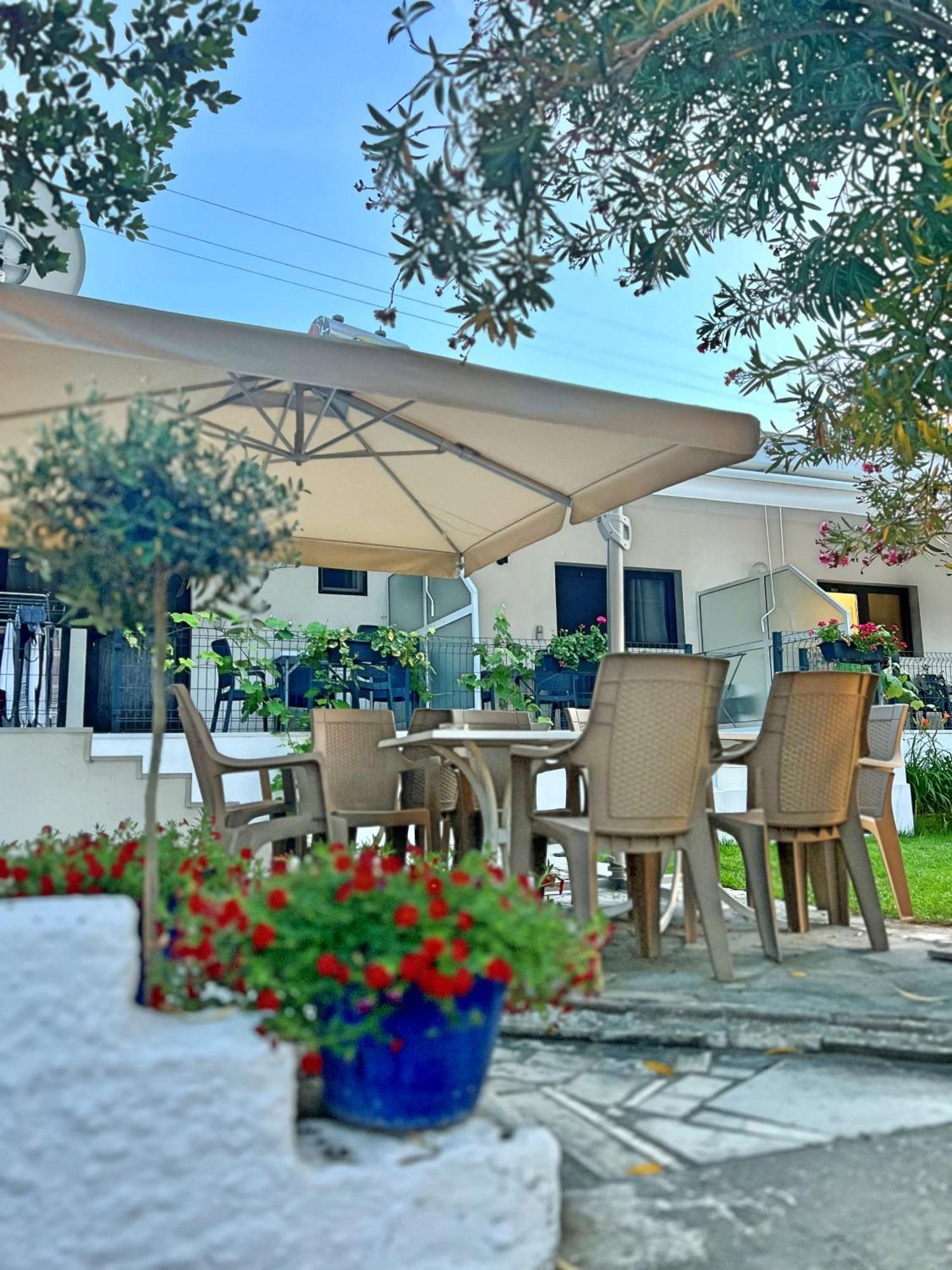 Guest House Julia สตาวรอส ภายนอก รูปภาพ